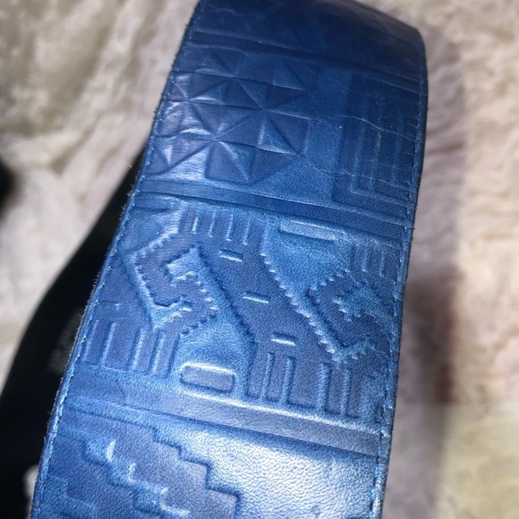 Michael Gerard size 3x Blue Embossed Leather Belt with Silver Buckle- used - Picture 7 of 9
